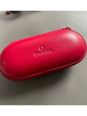 Omega Red Zip Travel Case
